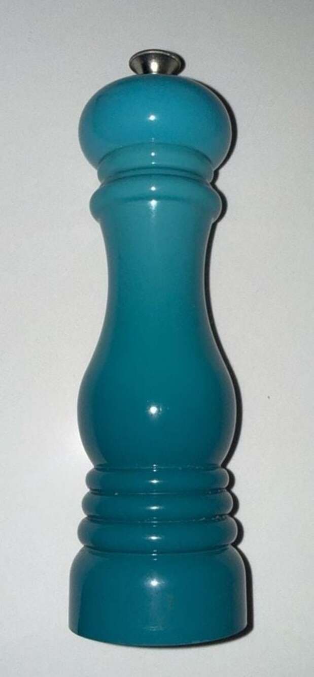 Le Creuset Caribbean Blue 8-Inch Classic Pepper Mill